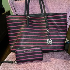 Michael Kors bag and wallet